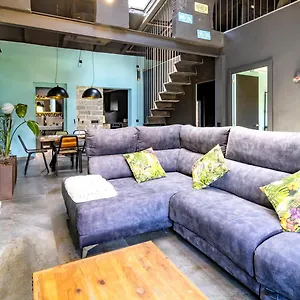 Black House Sorprendente Casa Estilo Industrial Сasa de vacaciones